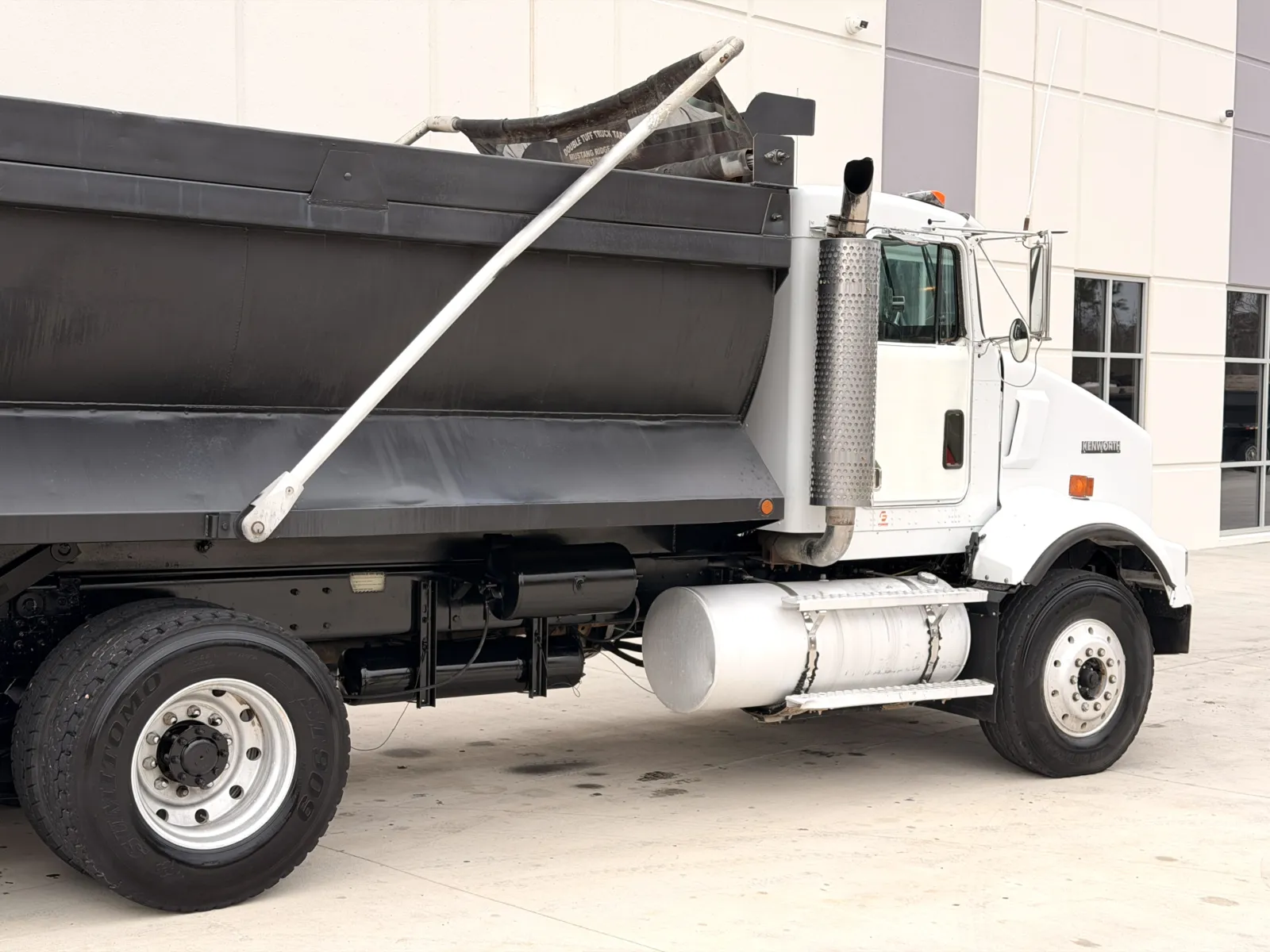 2001 Kenworth T800 — photo 8