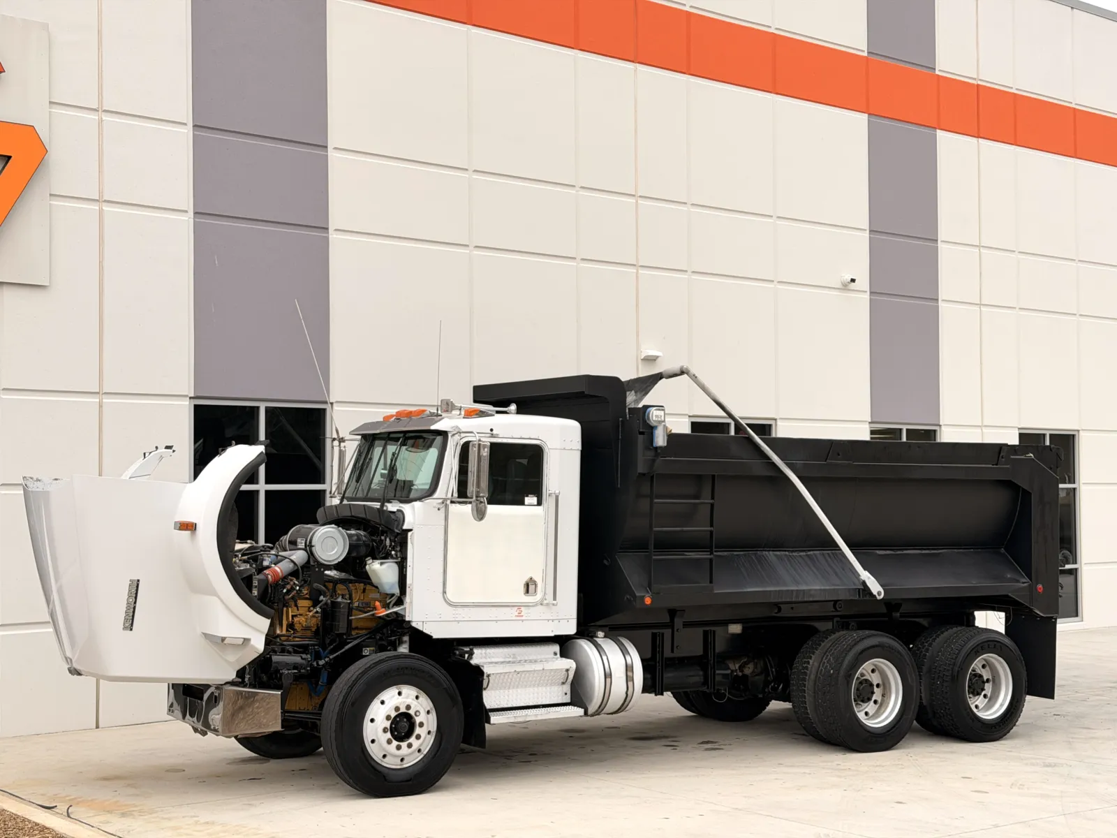 2001 Kenworth T800 — photo 11