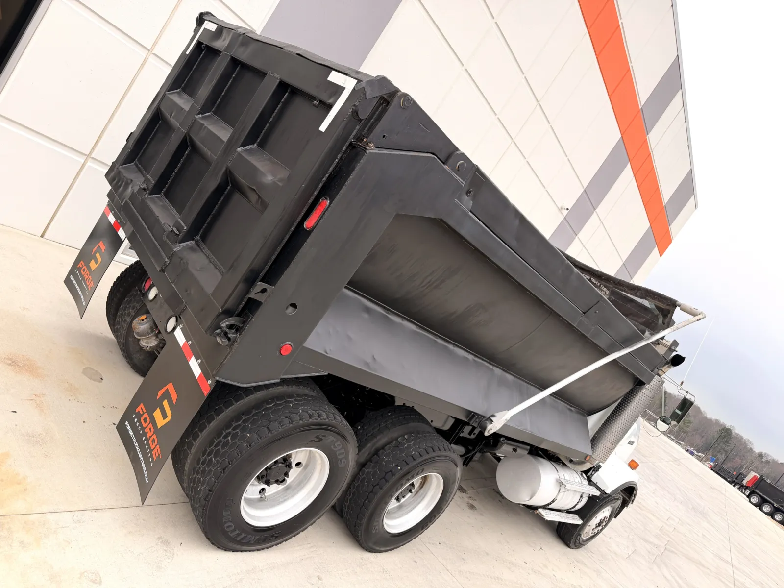 2001 Kenworth T800 — photo 12