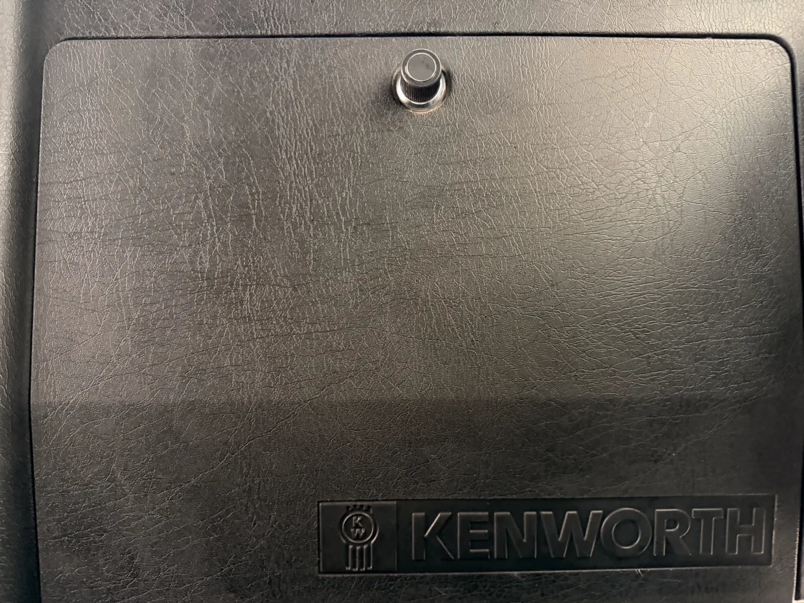 2001 Kenworth T800 — photo 20