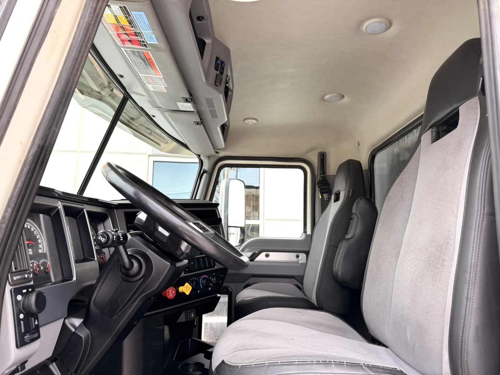 2021 Mack Granite — photo 15