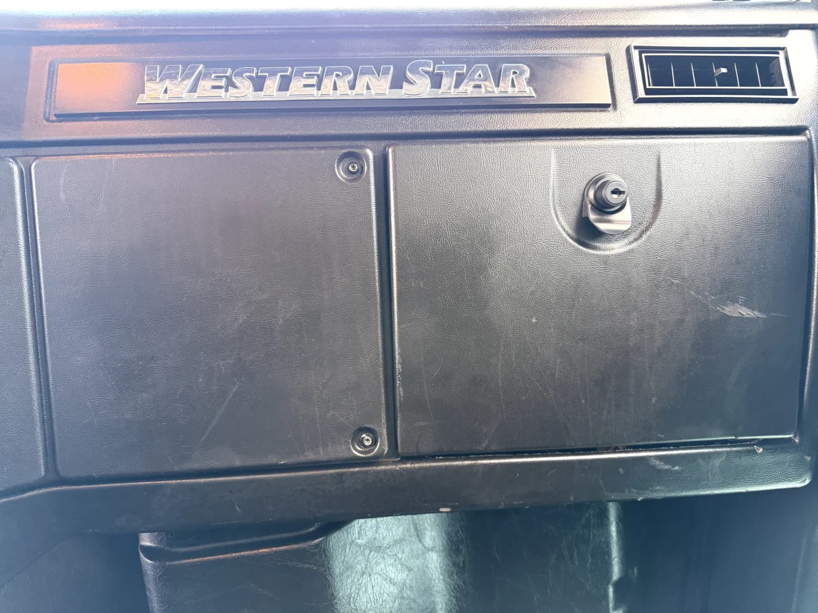 2018 Western Star 4900 — photo 19