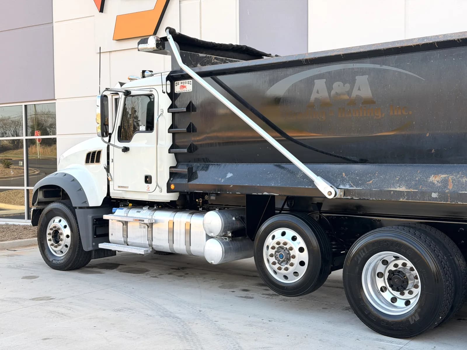 2023 Mack Granite — photo 9