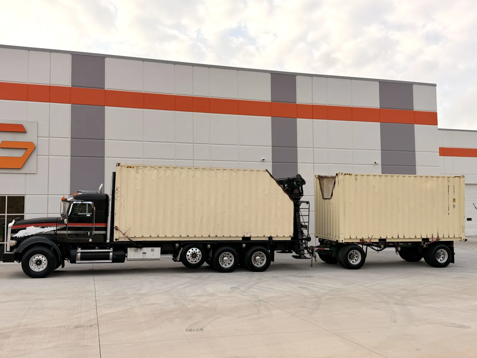 2013 Peterbilt 389 — photo 4