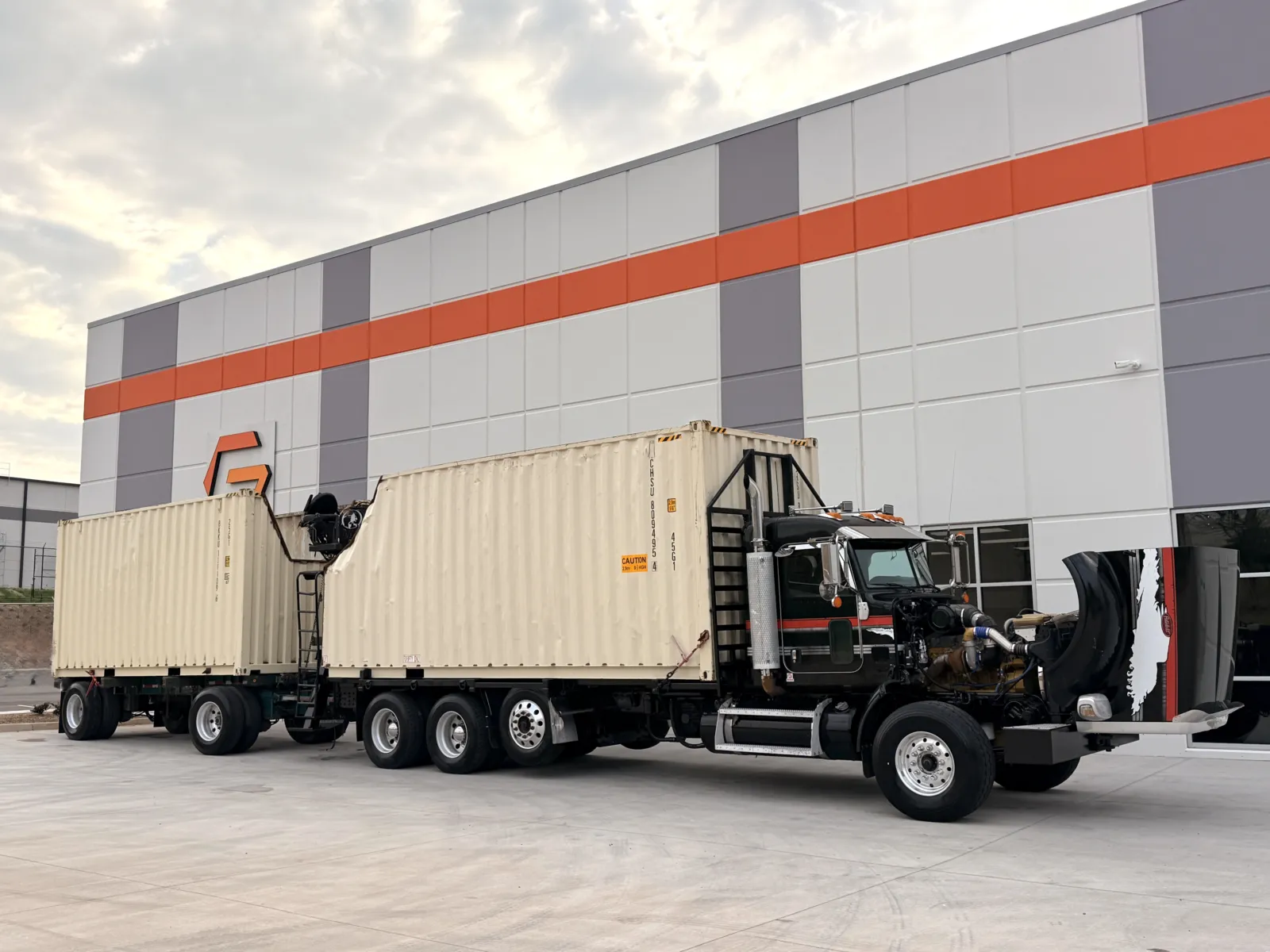 2013 Peterbilt 389 — photo 9