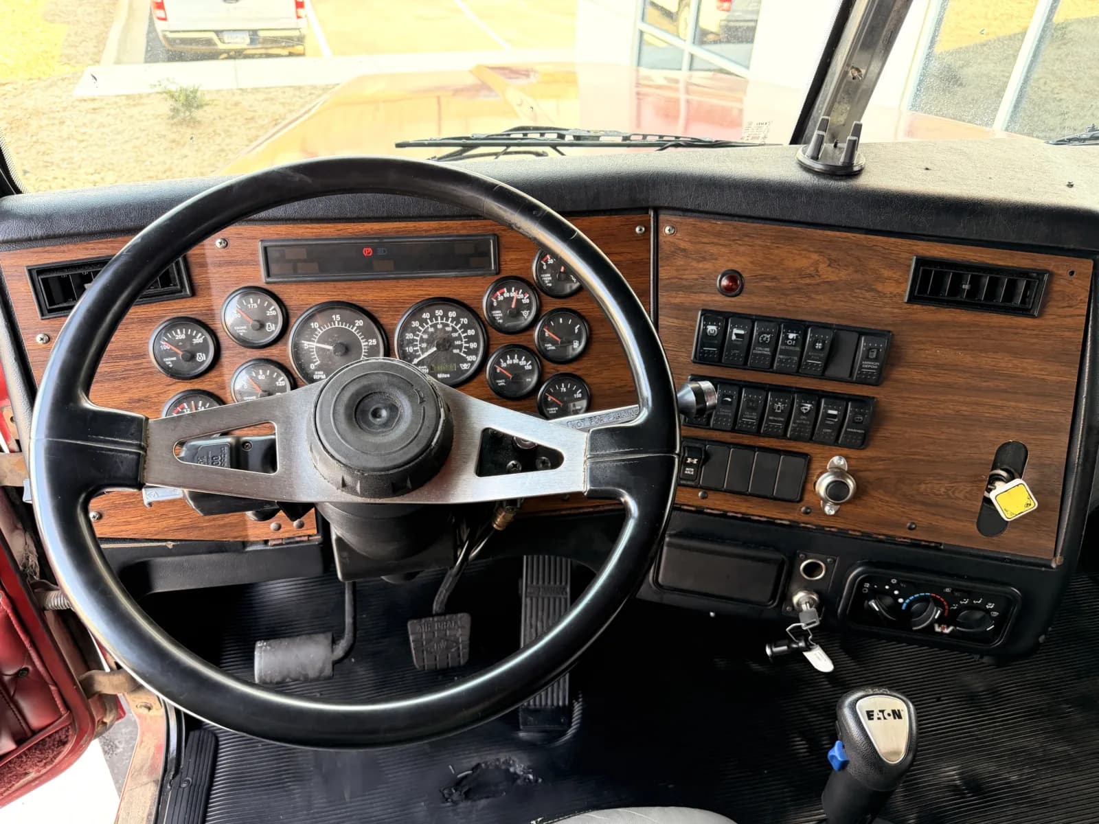 2004 Western Star 4900 — photo 17