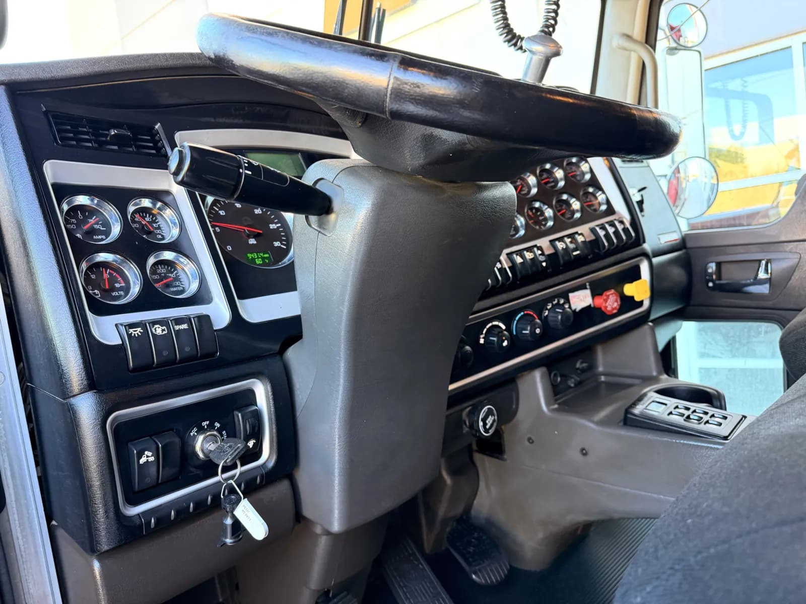 2021 Kenworth W900 — photo 16