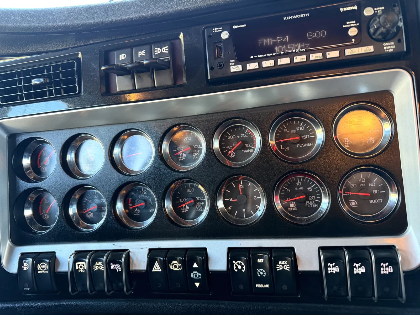 2021 Kenworth W900 — photo 19