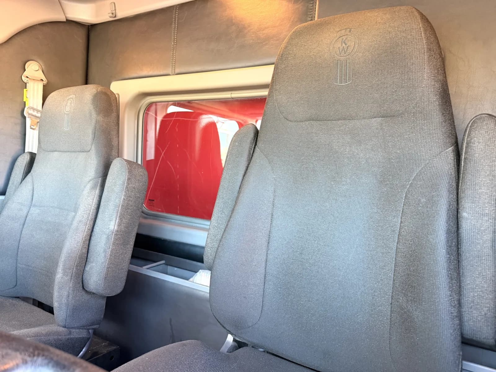 2021 Kenworth W900 — photo 21