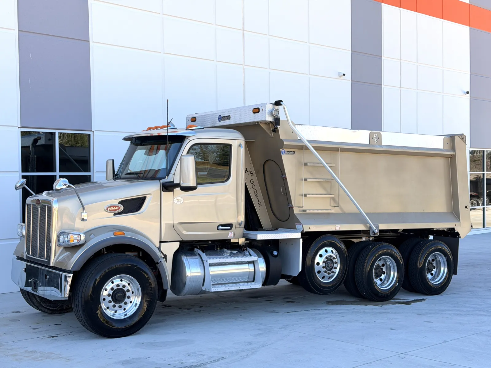 2024 Peterbilt 567 — photo 3