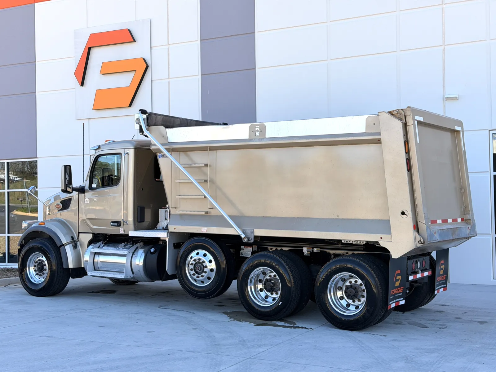 2024 Peterbilt 567 — photo 7