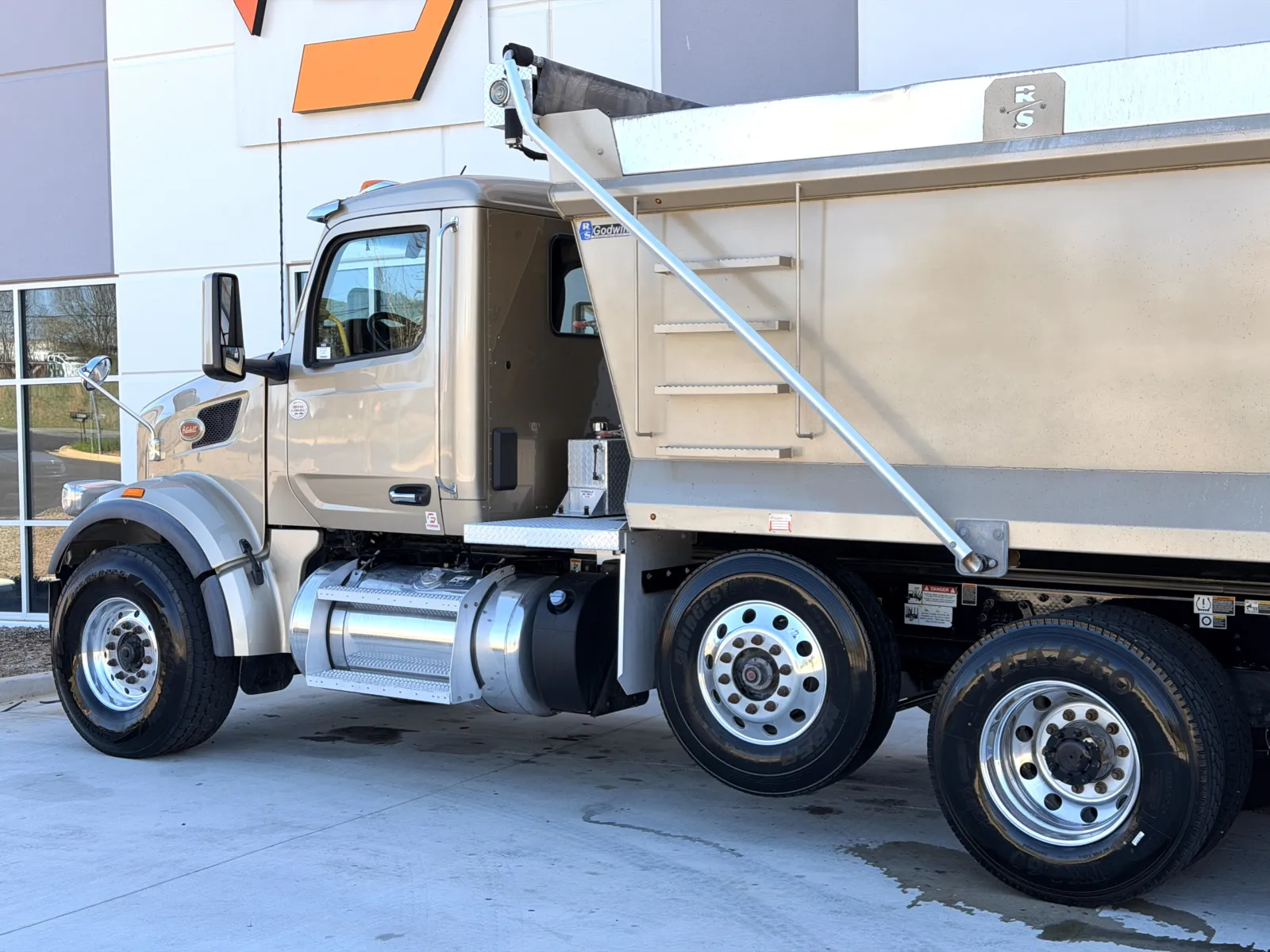 2024 Peterbilt 567 — photo 9