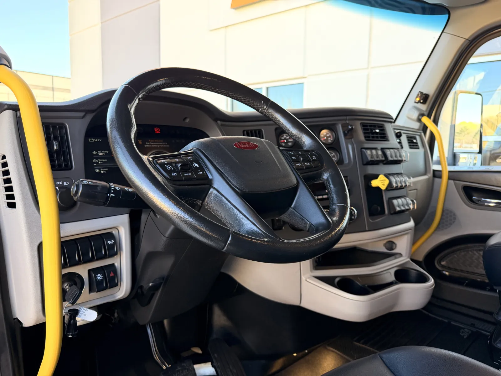 2024 Peterbilt 567 — photo 16