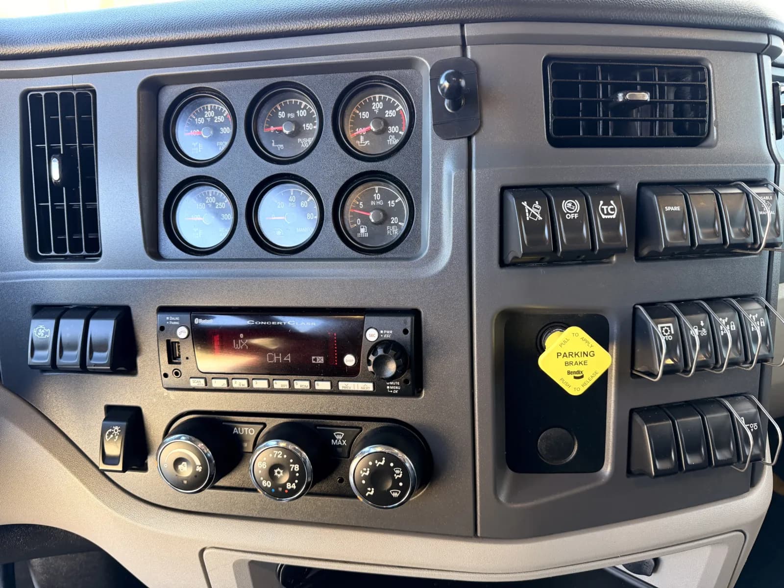 2024 Peterbilt 567 — photo 19