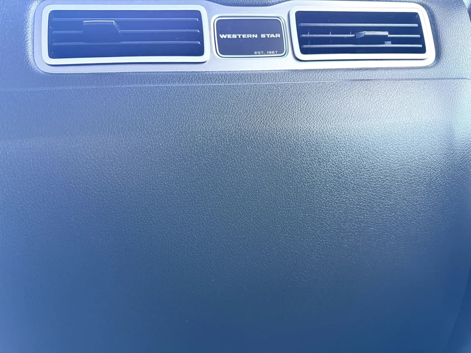 2024 Western Star 47X — photo 20