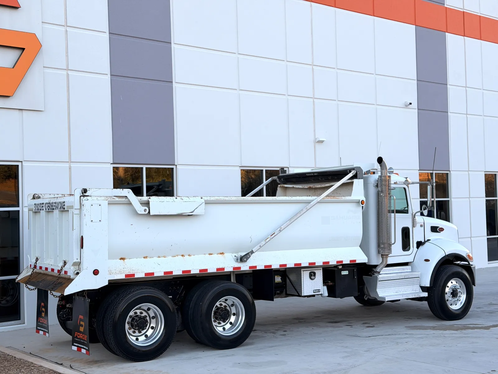 2018 Peterbilt 348 — photo 6