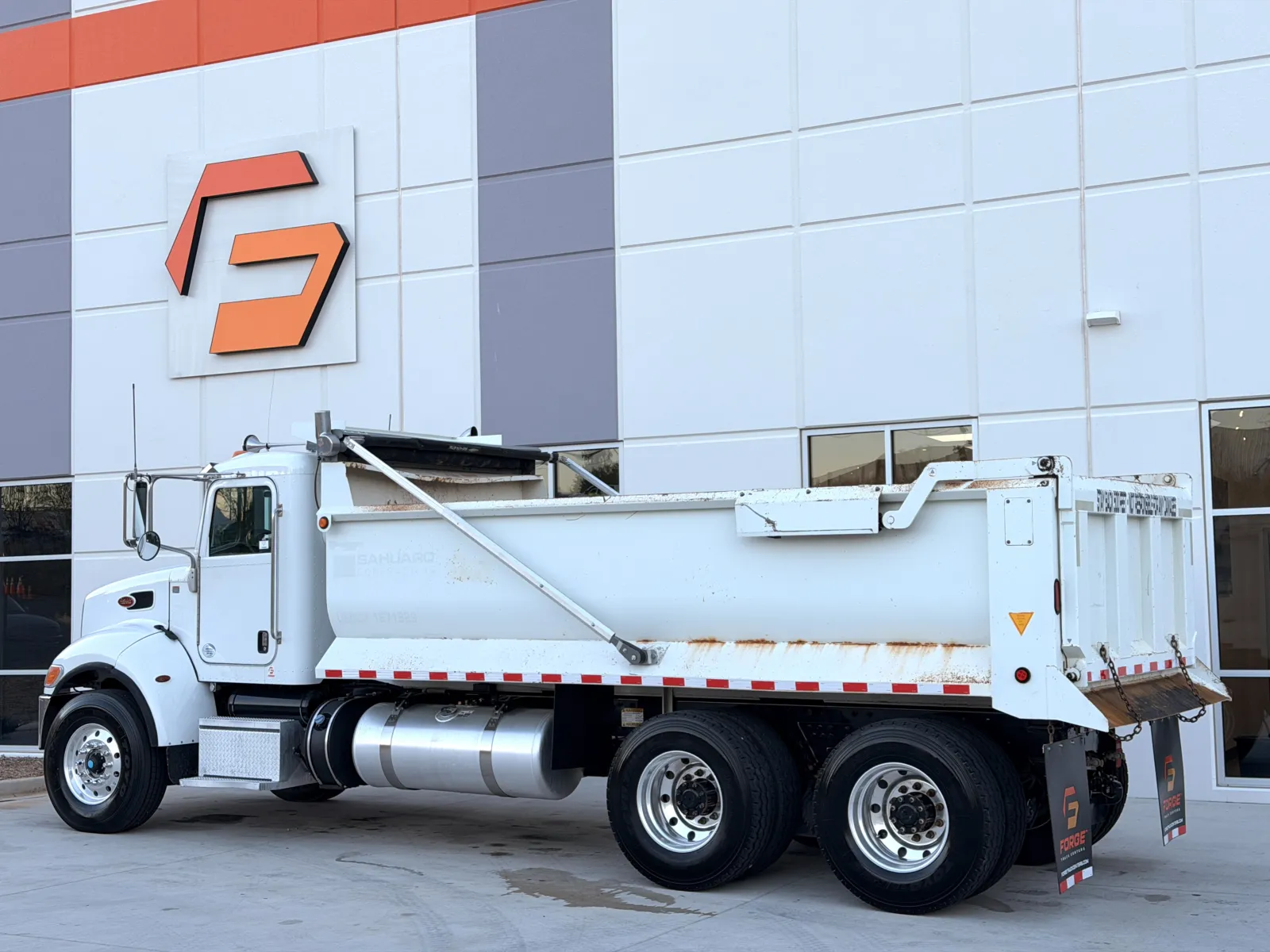 2018 Peterbilt 348 — photo 7