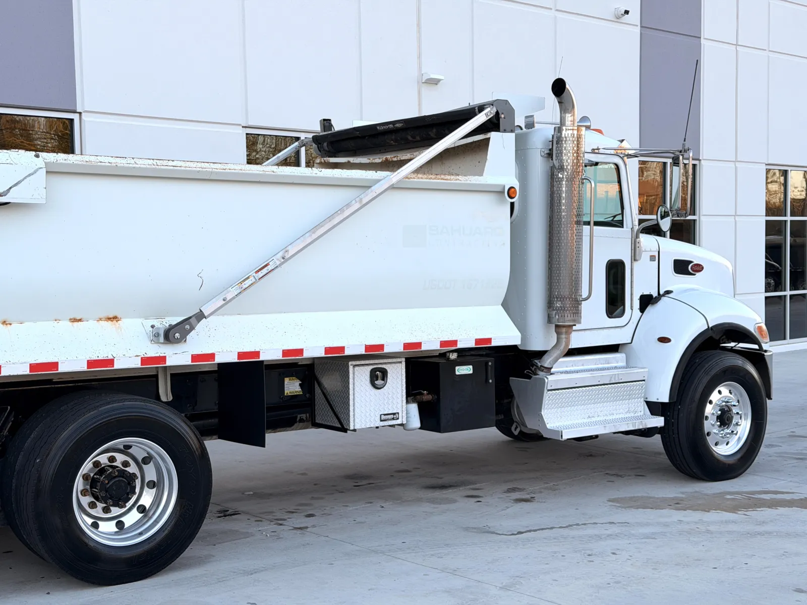 2018 Peterbilt 348 — photo 8