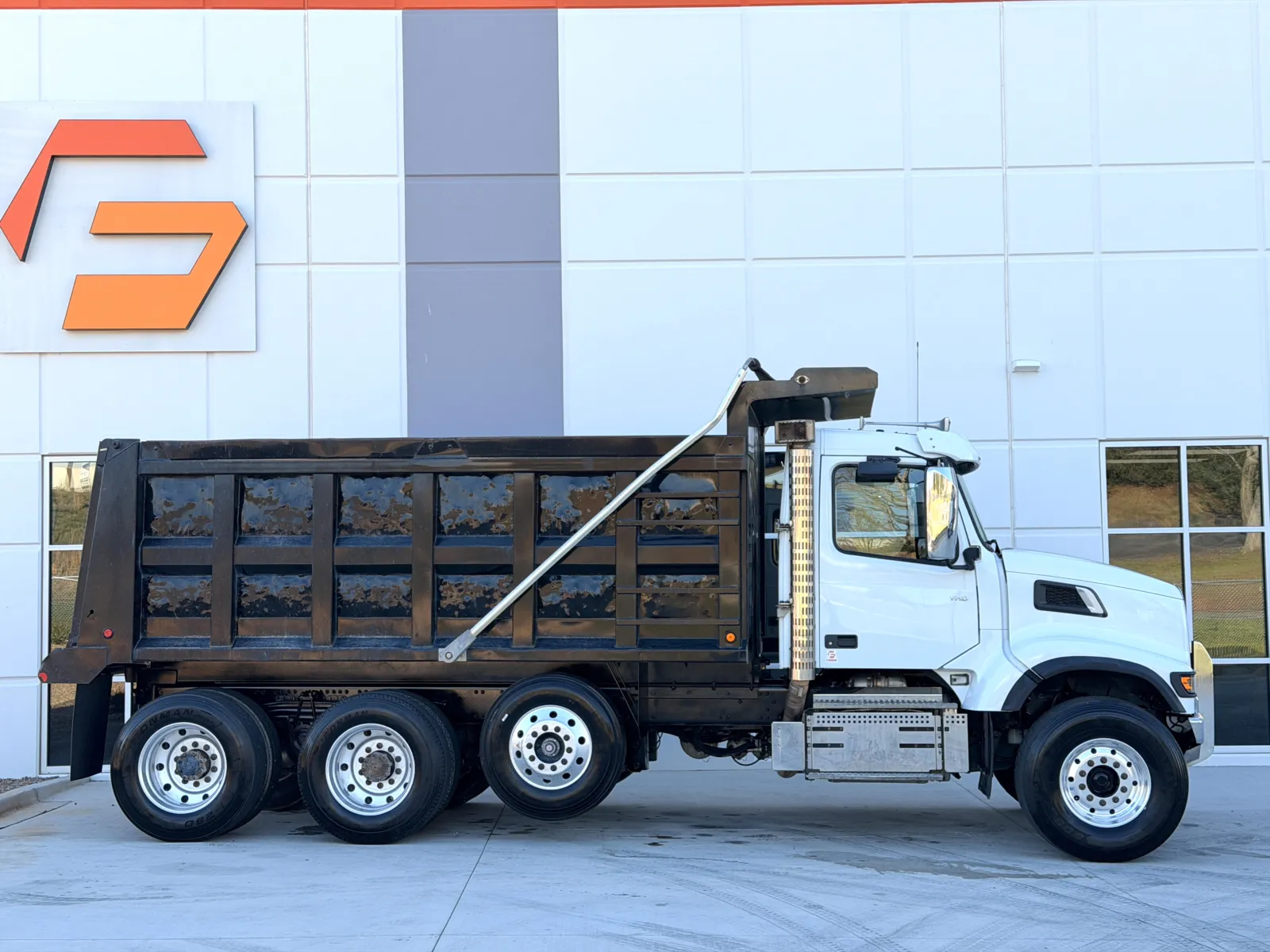 2022 Volvo VHD 300 — photo 4