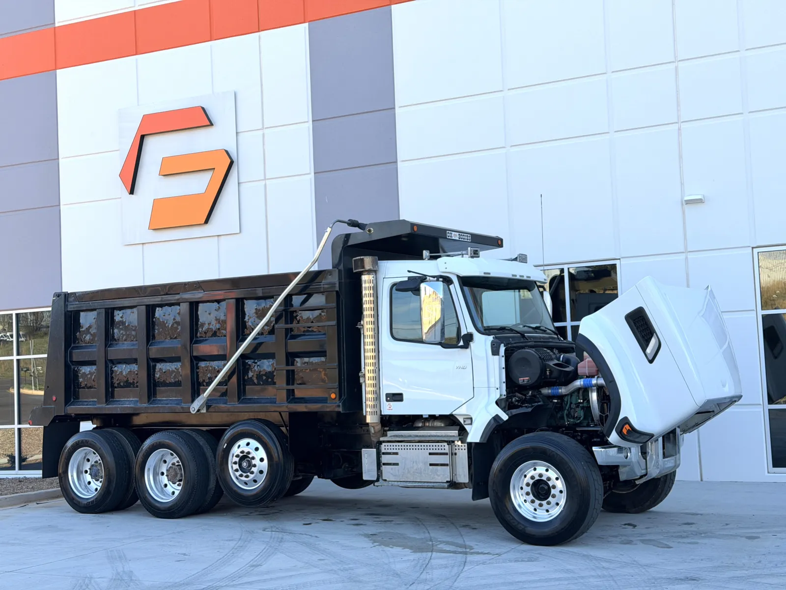 2022 Volvo VHD 300 — photo 10