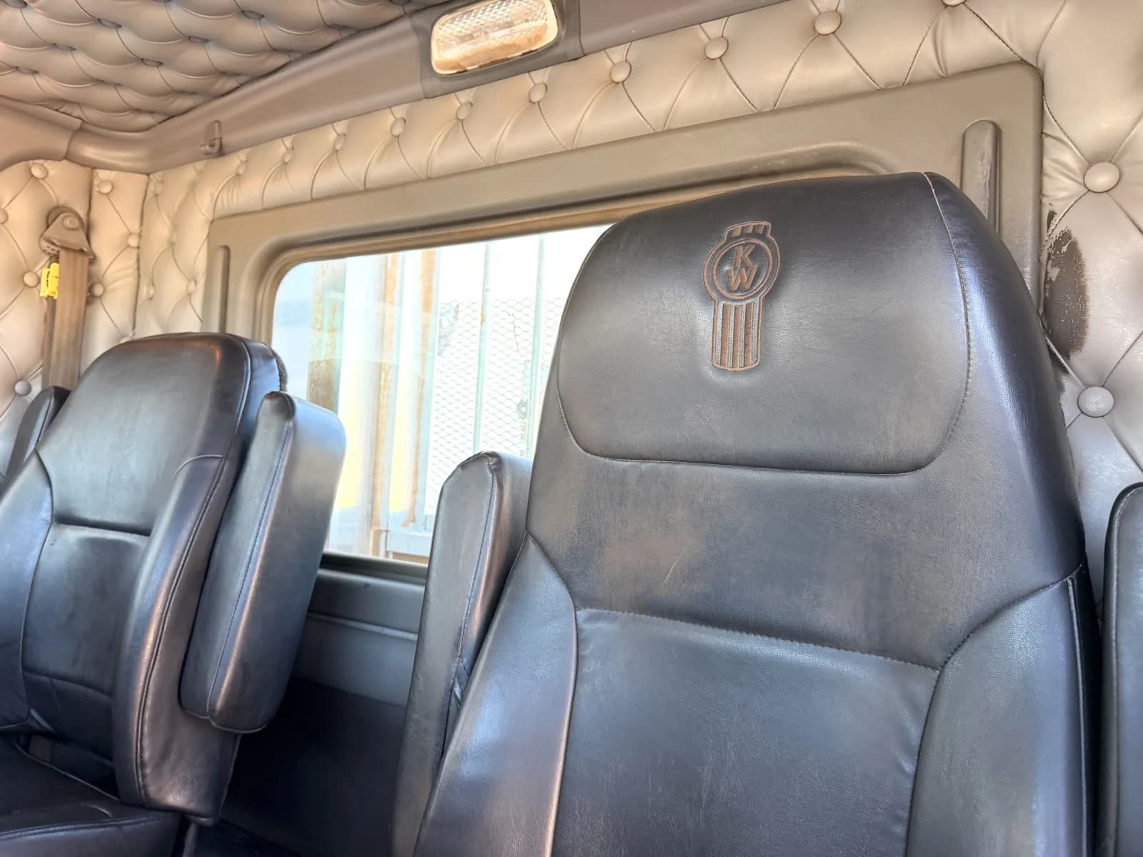 2009 Kenworth T800 — photo 20