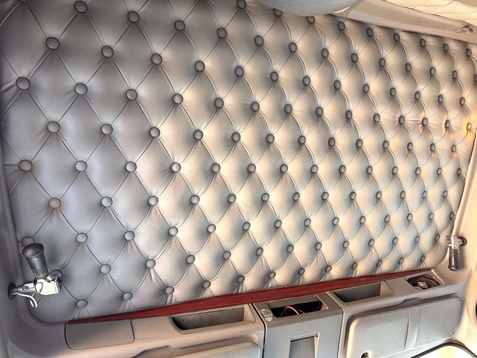 2009 Kenworth T800 — photo 21