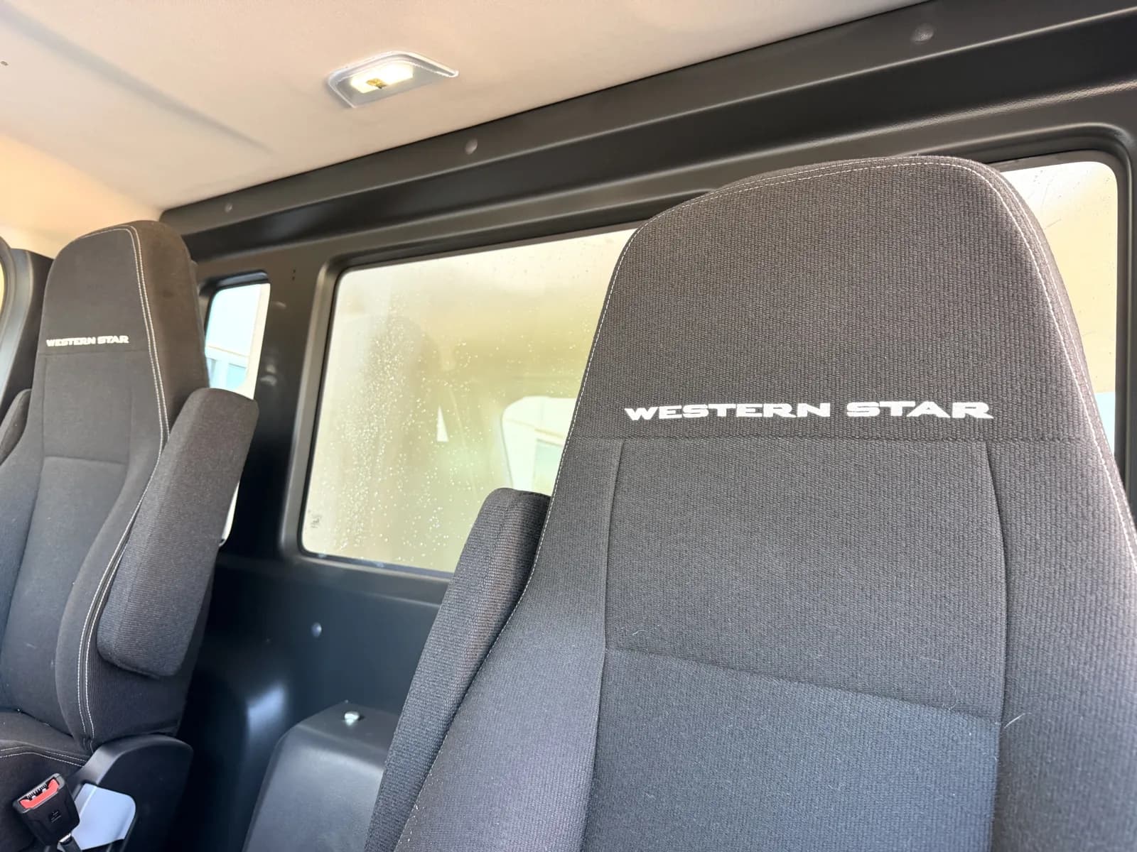 2024 Western Star 4700 — photo 21