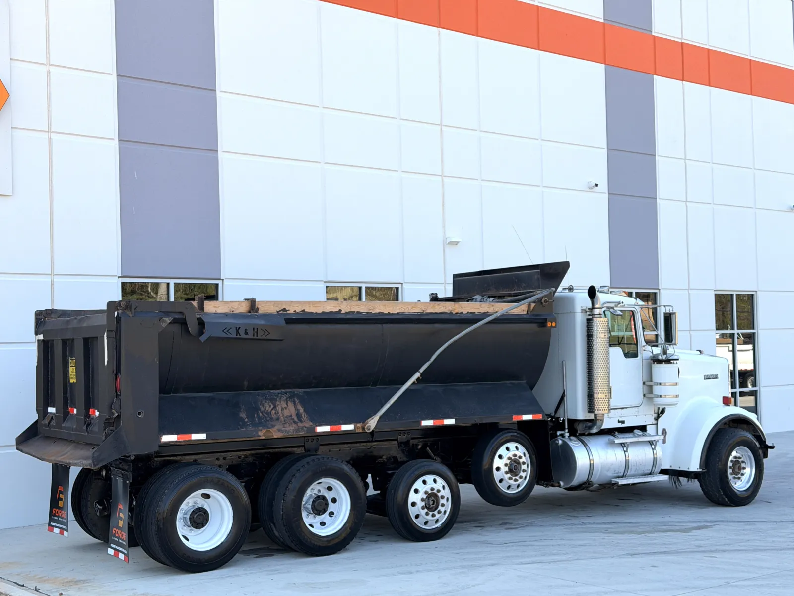 2001 Kenworth W900 — photo 6