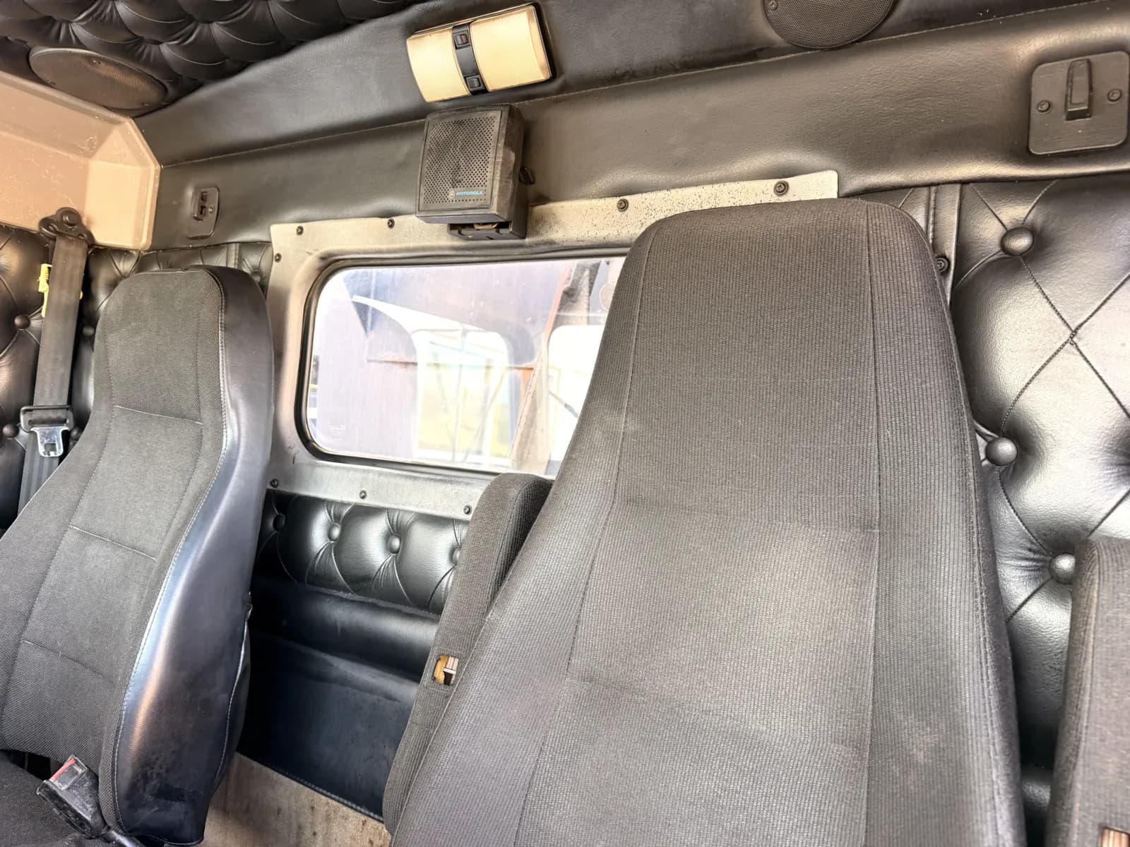 2001 Kenworth W900 — photo 21