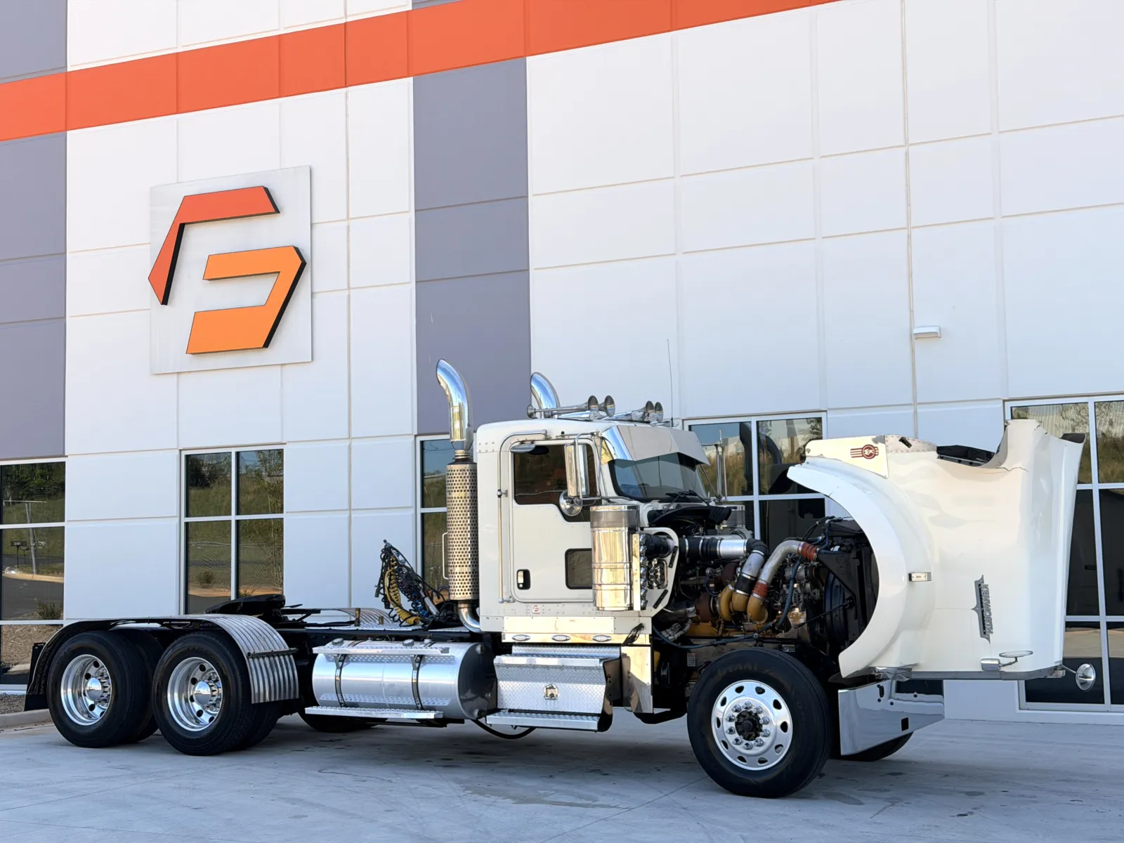 2005 Kenworth W900 — photo 9