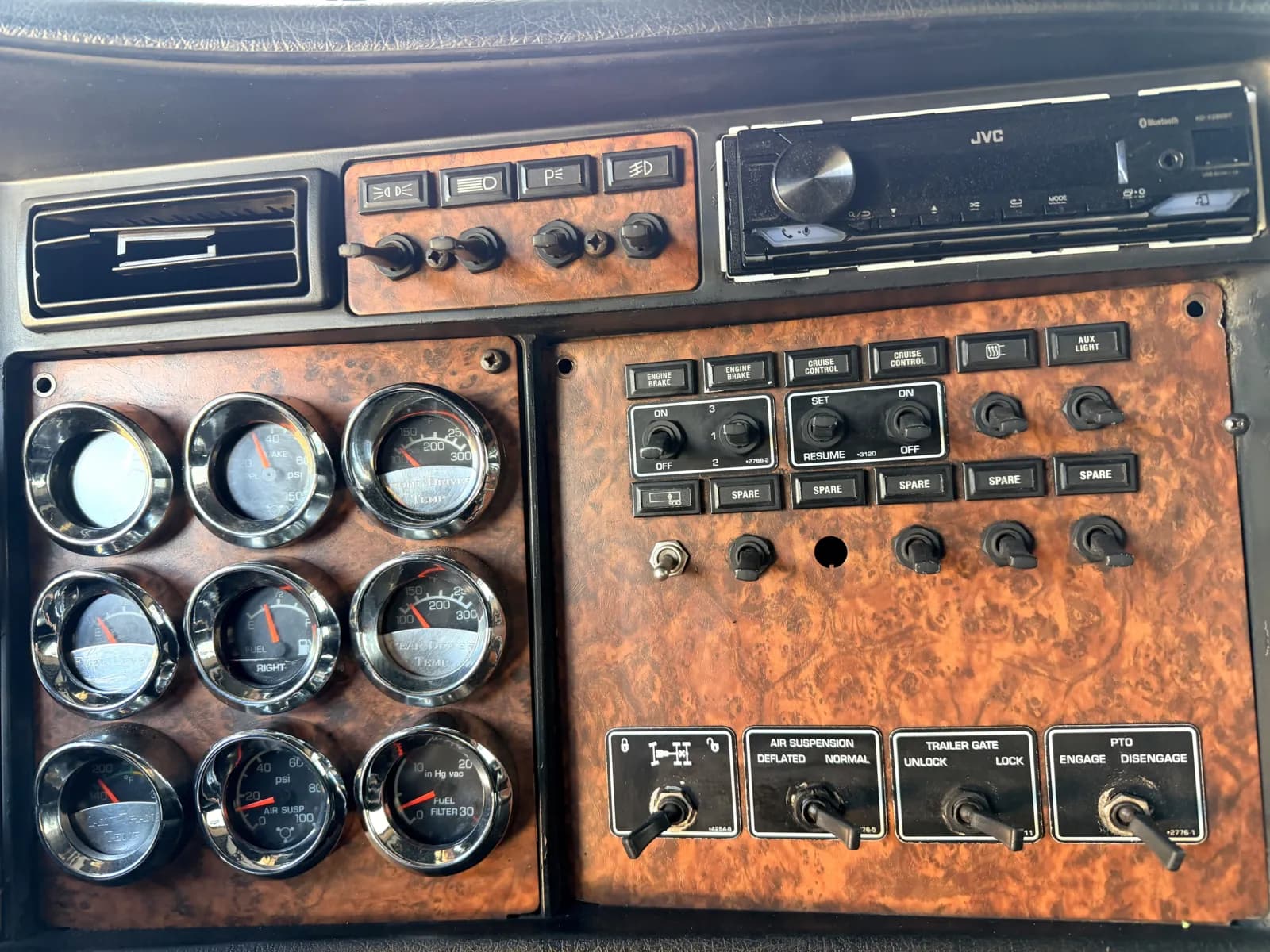 2005 Kenworth W900 — photo 18