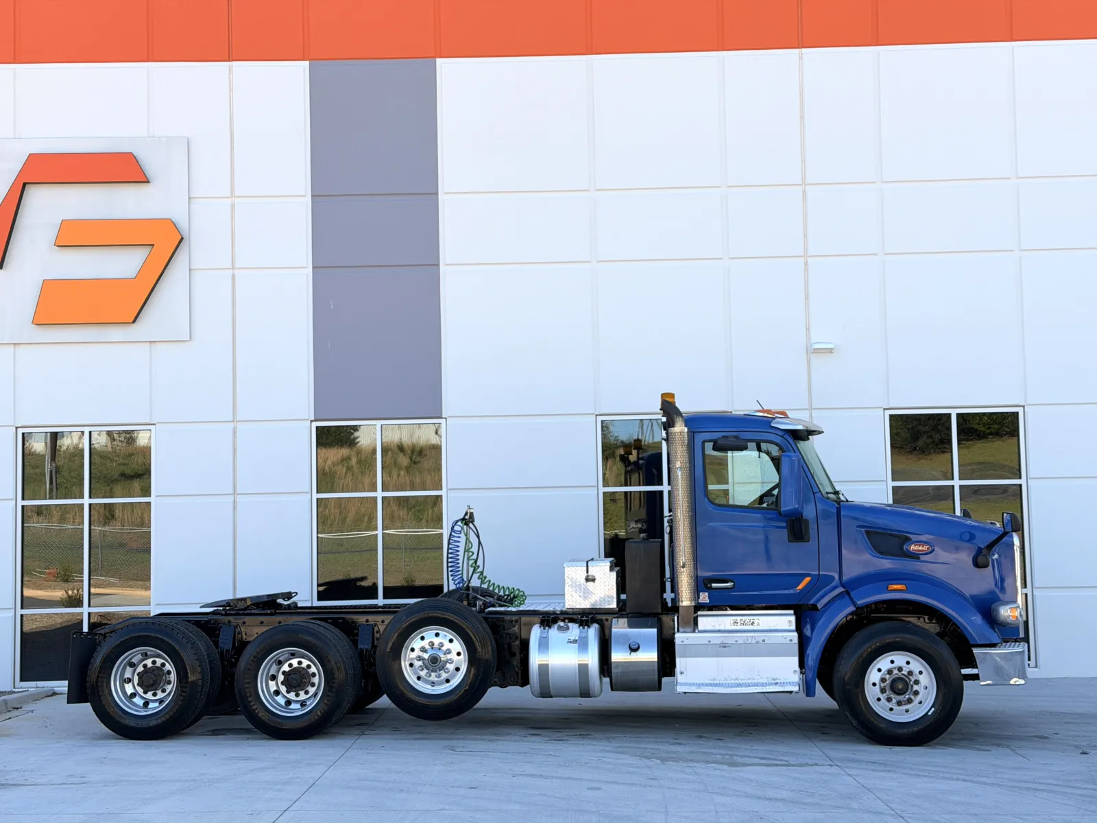 2016 Peterbilt 567 — photo 3