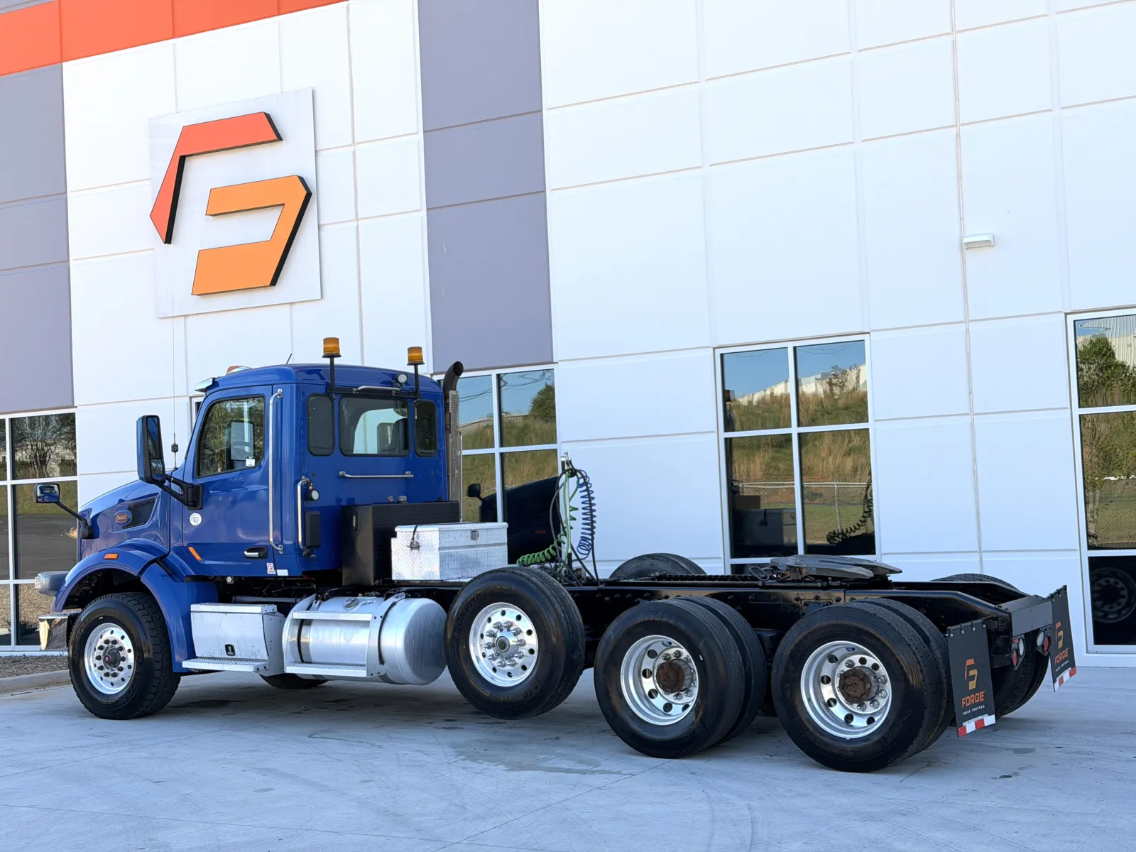 2016 Peterbilt 567 — photo 6