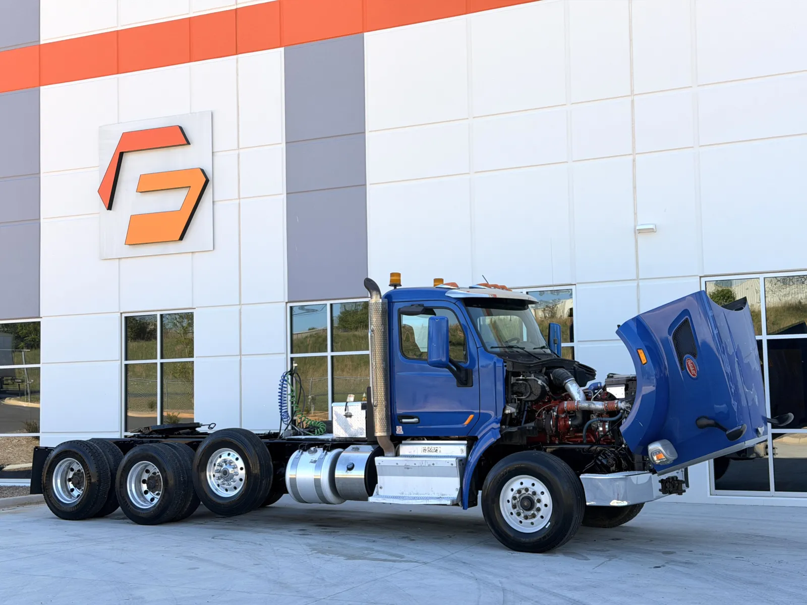 2016 Peterbilt 567 — photo 9