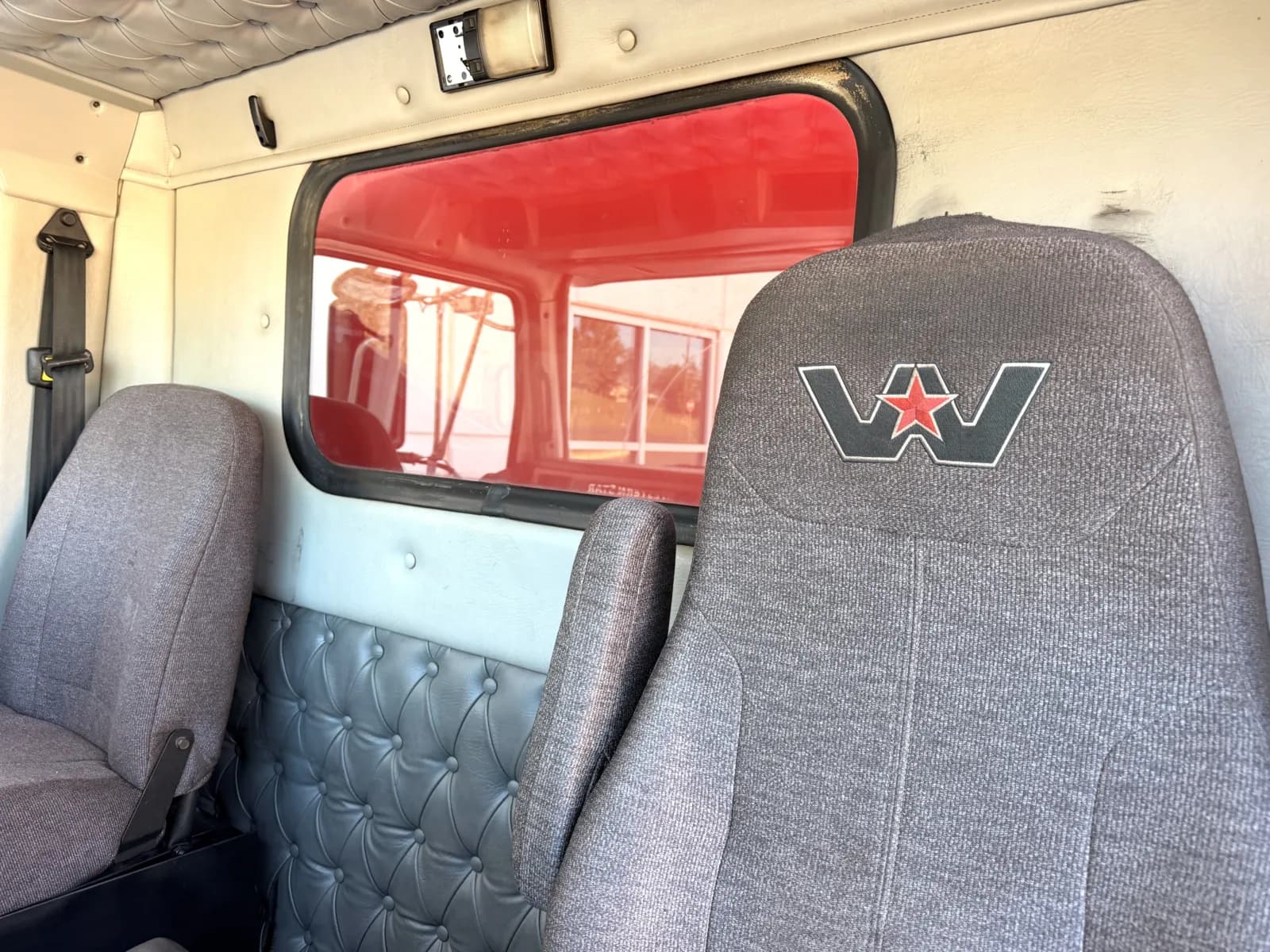 2018 Western Star 4700 — photo 20