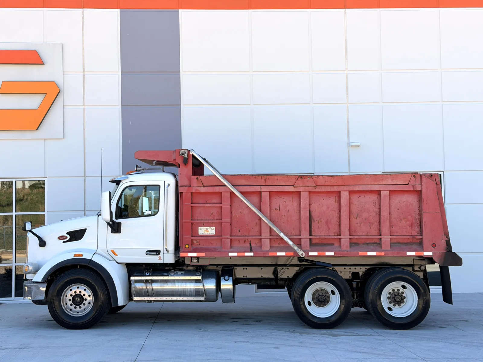 2016 Peterbilt 567 — photo 5