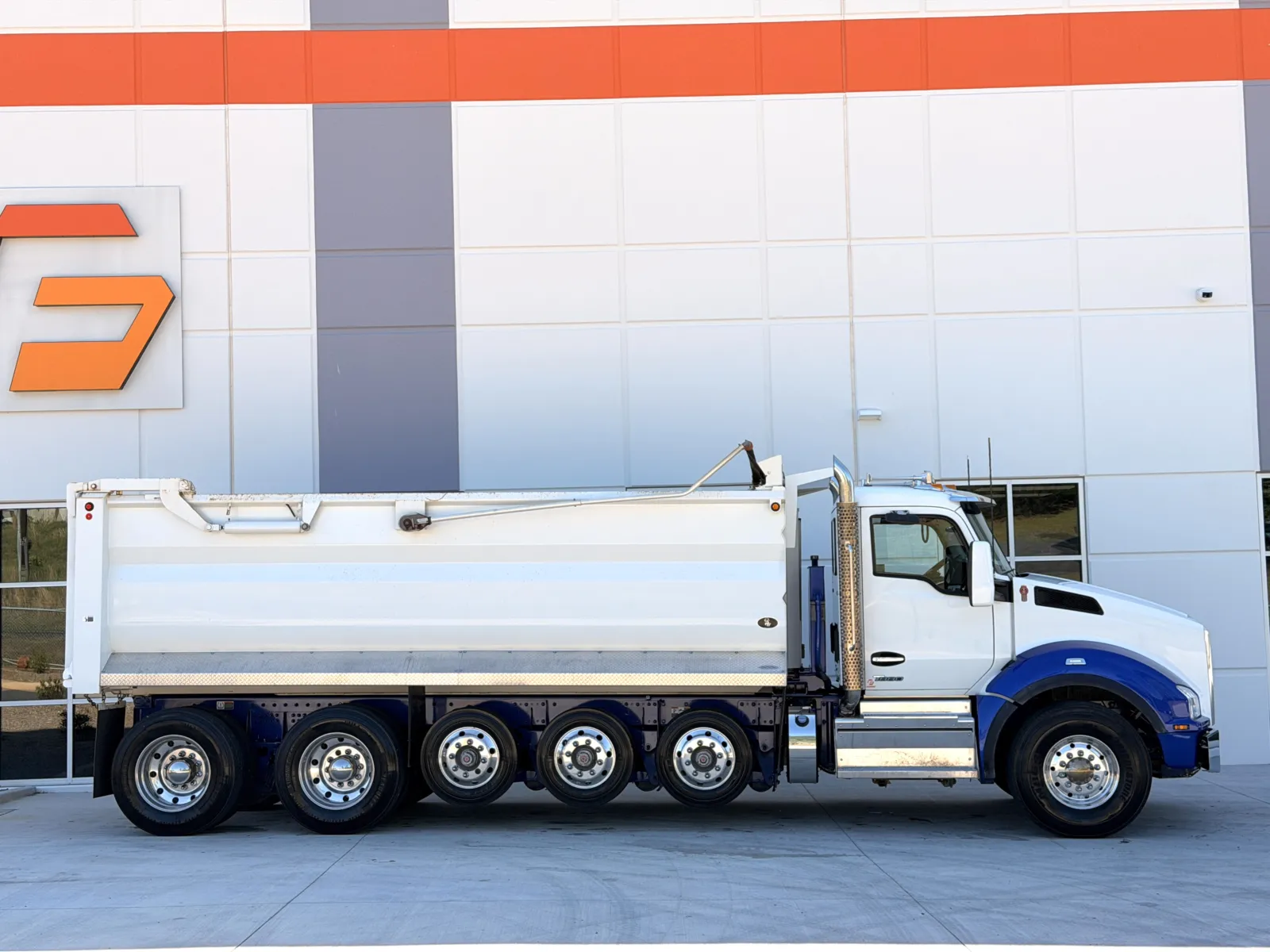 2023 Kenworth T880 — photo 4