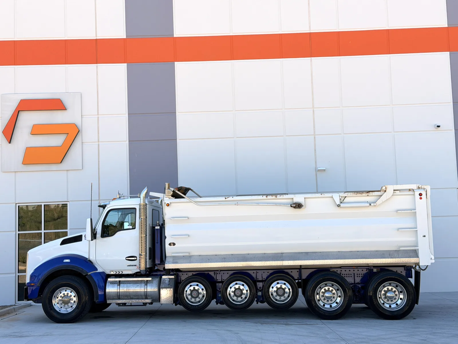 2023 Kenworth T880 — photo 5