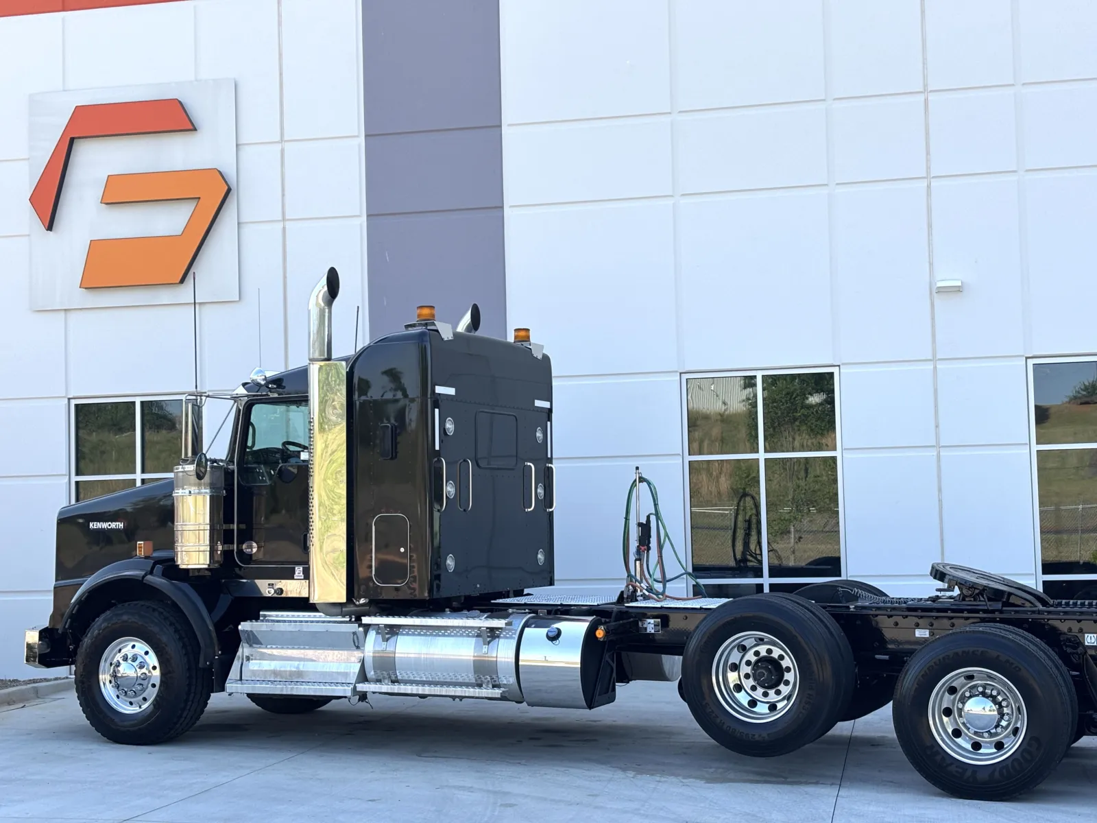 2024 Kenworth T800 — photo 8