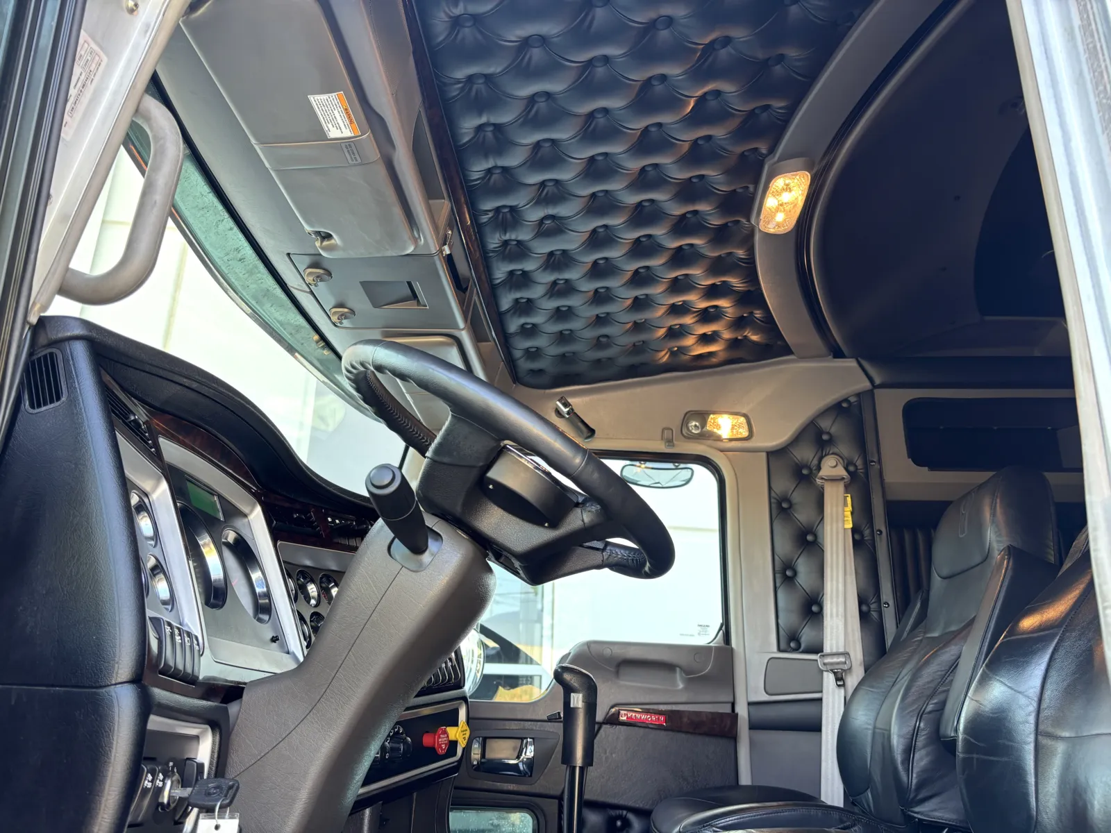 2024 Kenworth T800 — photo 14