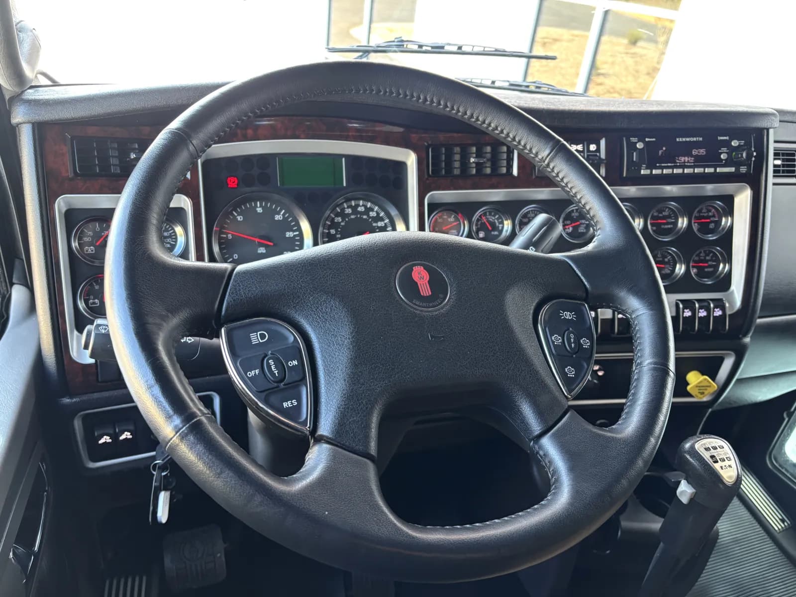 2024 Kenworth T800 — photo 16