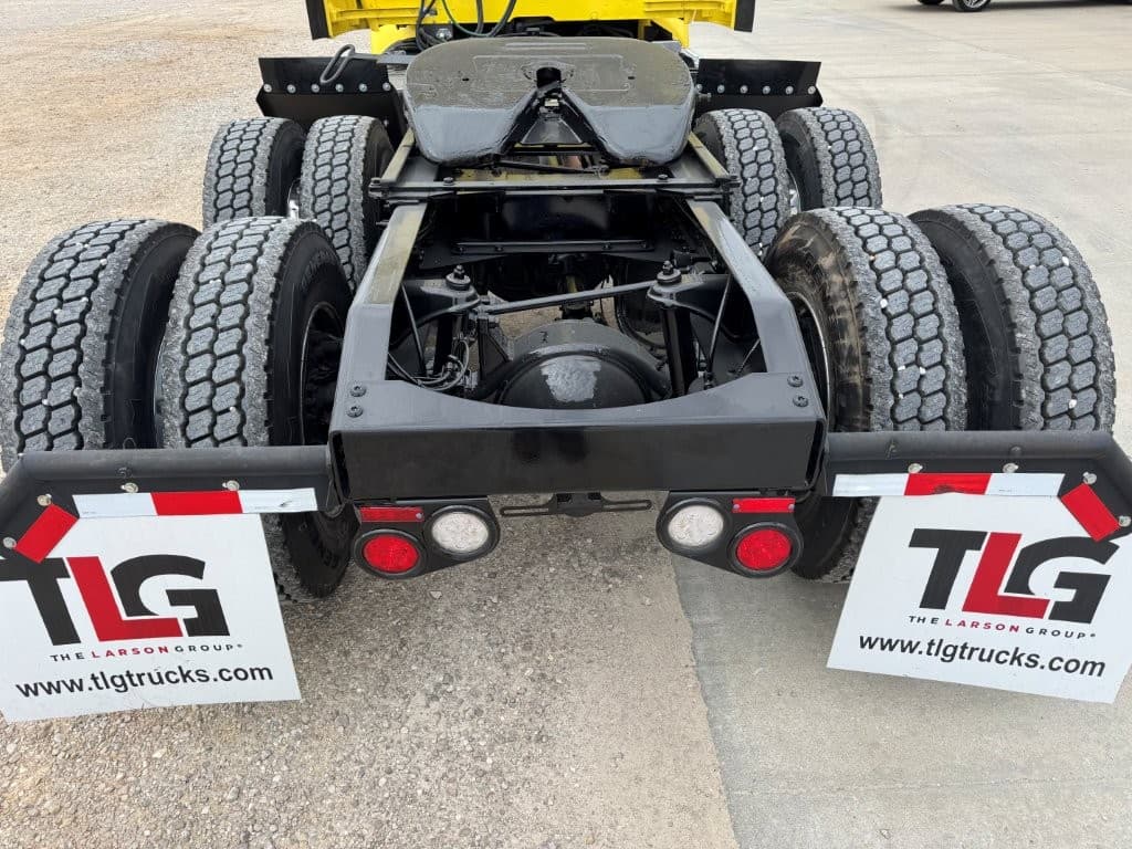 2021 Peterbilt 579 — photo 7