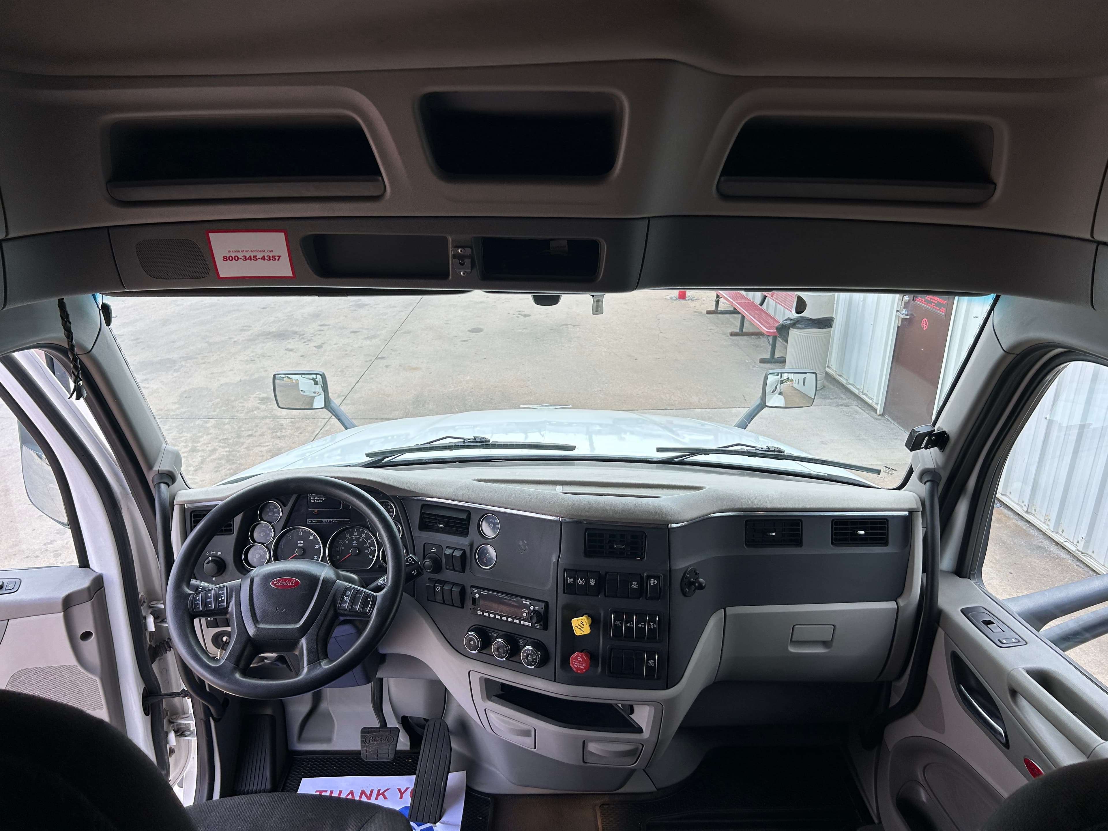 2021 Peterbilt 579 — photo 16