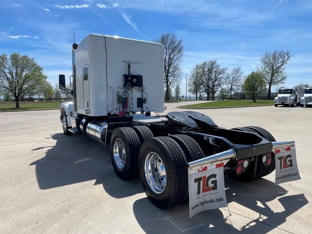 2022 Peterbilt 567 — photo 3