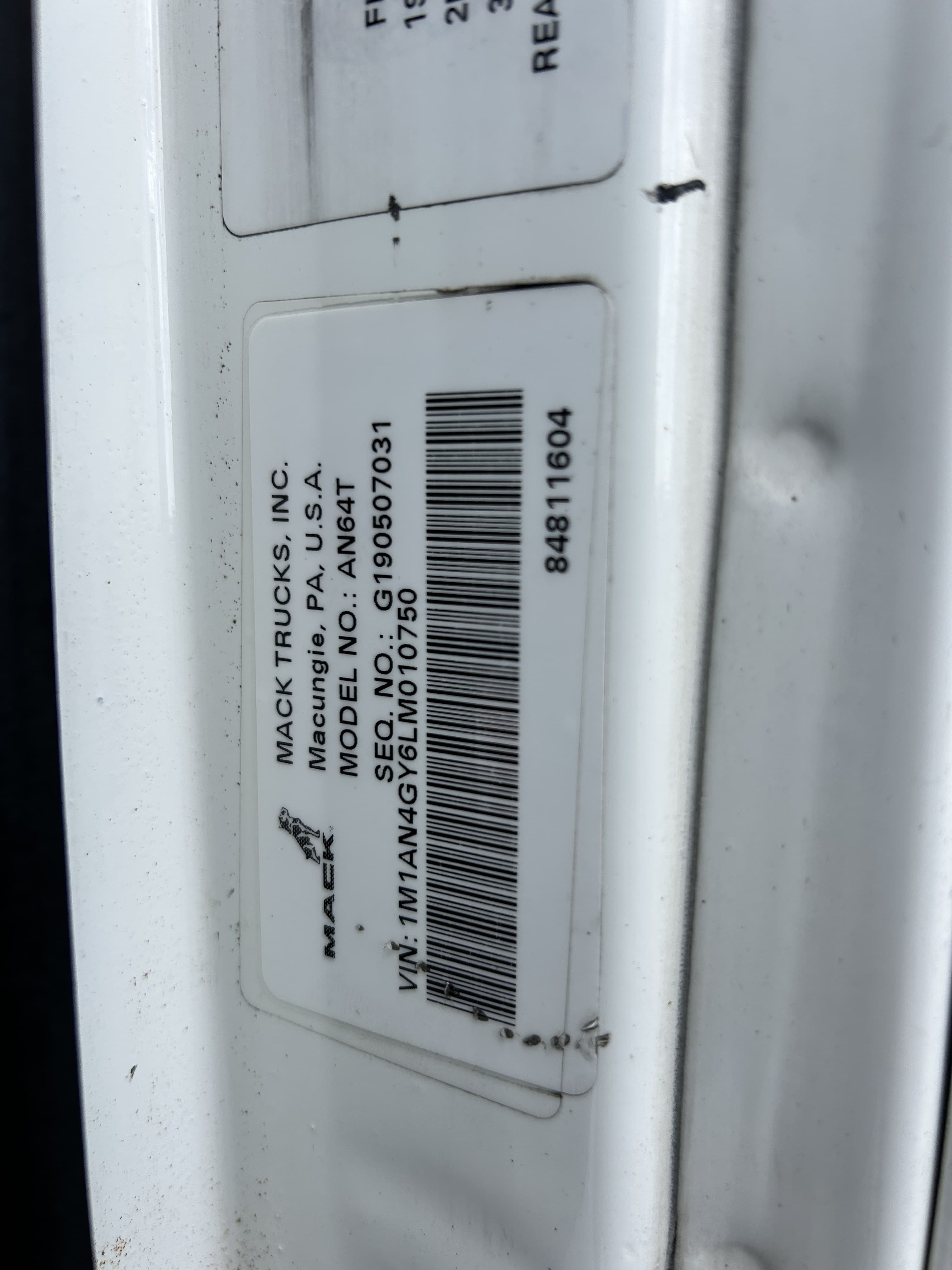 2020 Mack Anthem — photo 19