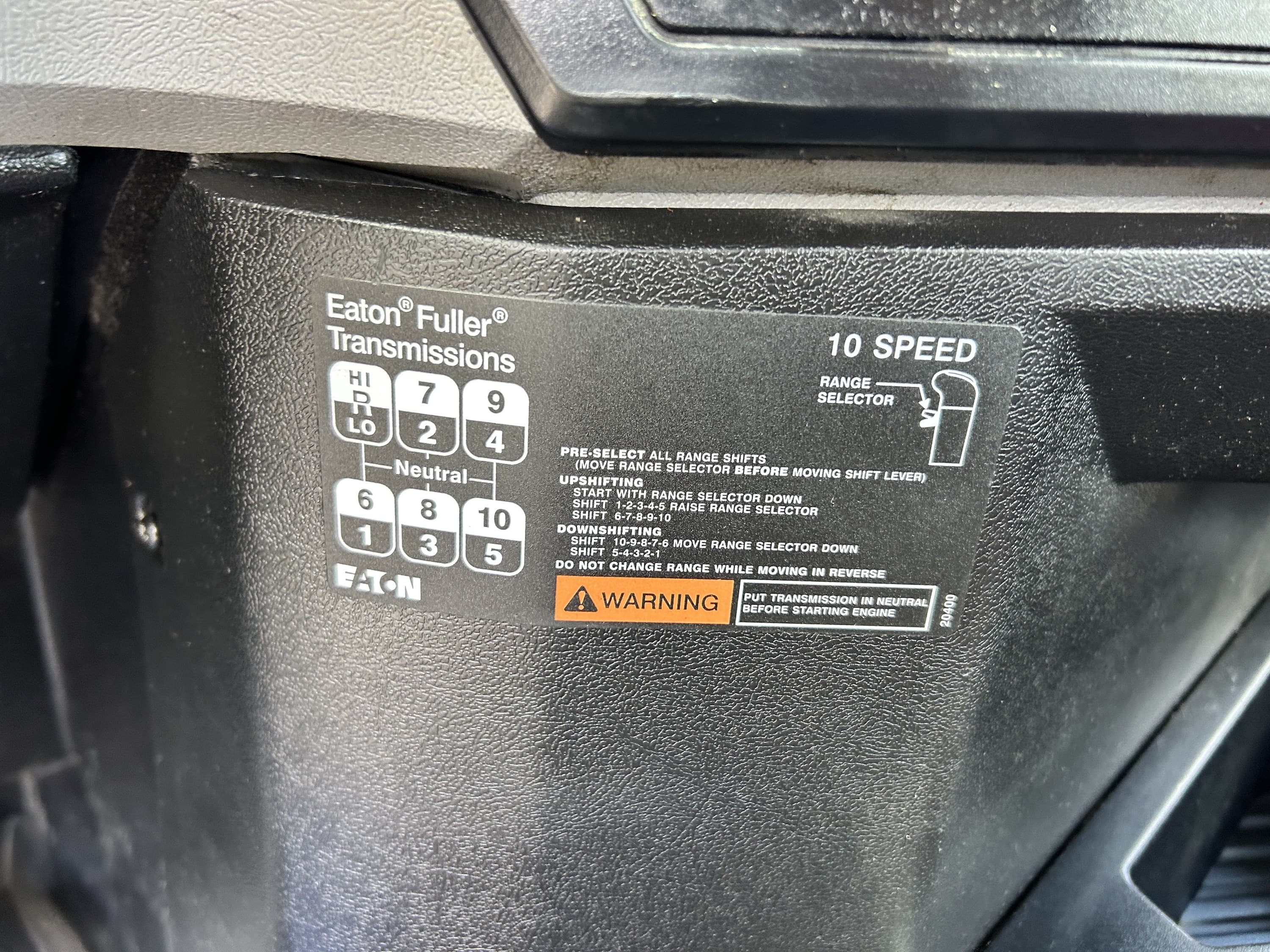 2020 Mack Anthem — photo 25