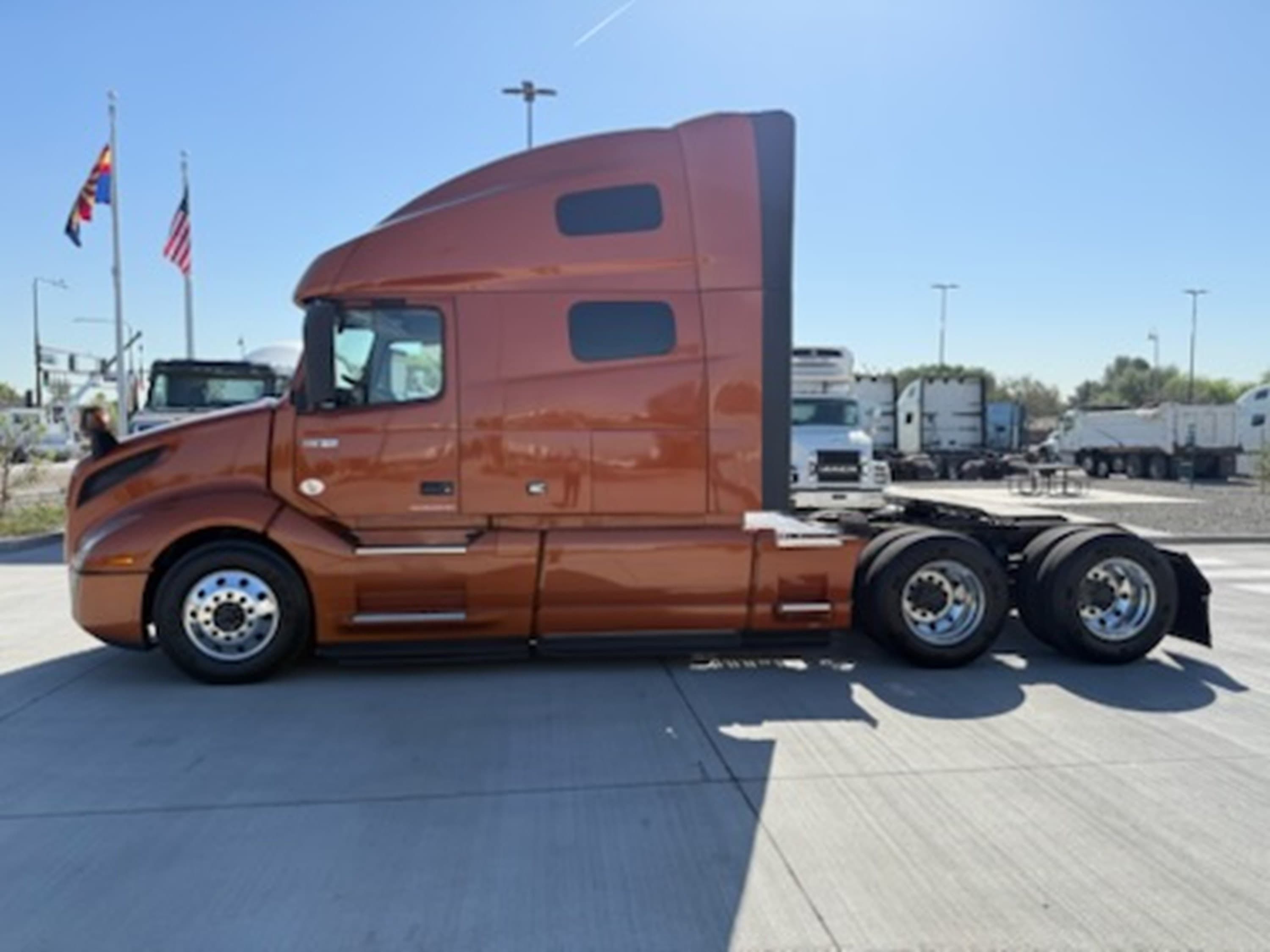 2021 Volvo VNL 760 — photo 5