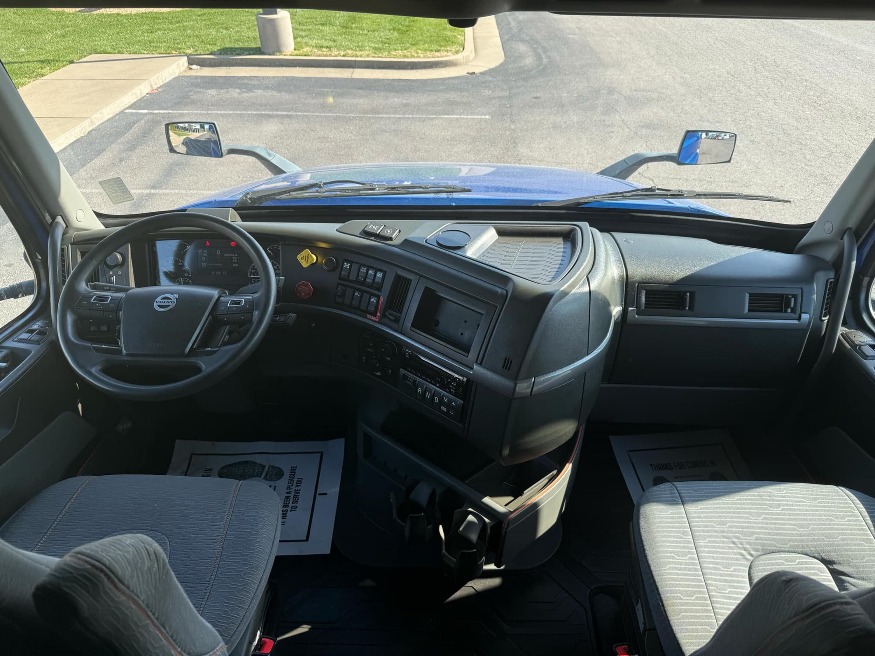 2021 Volvo VNL 760 — photo 10