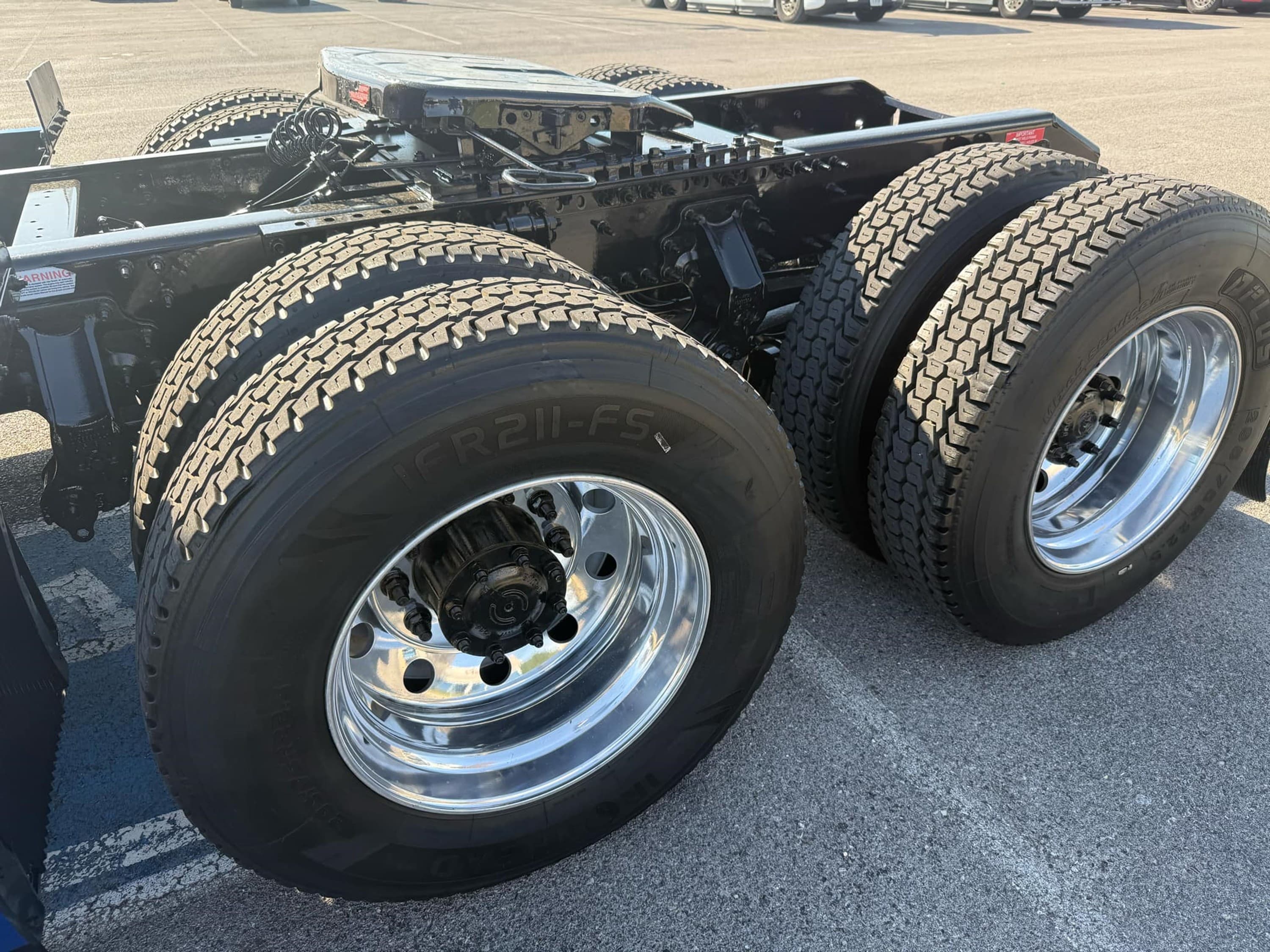 2021 Volvo VNL 760 — photo 19