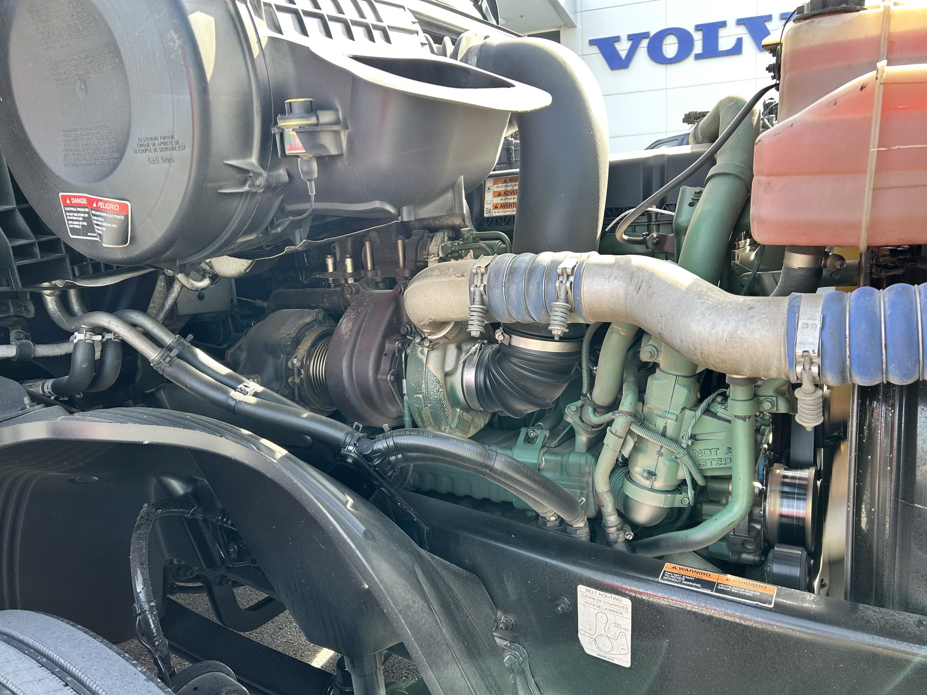 2020 Volvo VNL 860 — photo 14